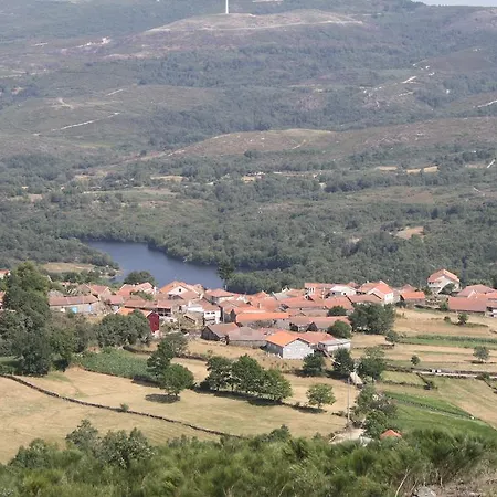 Casa Entre-Palheiros E Casa Do Canastro Montalegre Exterior photo